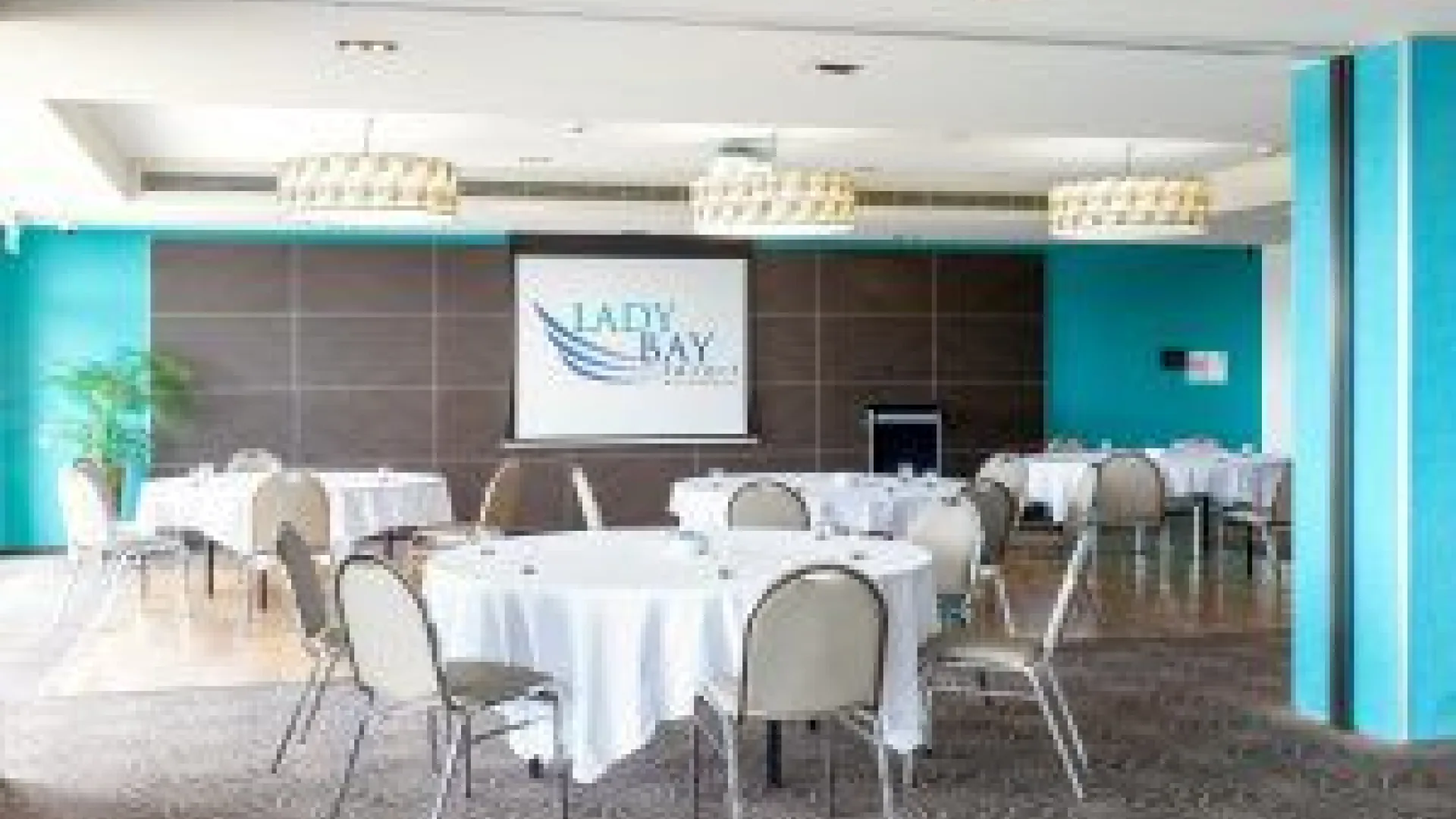 Lady Bay Resort
